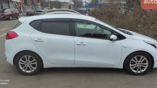 Білий Кіа Сід, об'ємом двигуна 1.4 л та пробігом 229 тис. км за 8100 $, фото 1 на Automoto.ua