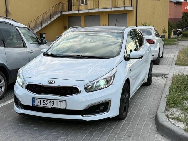 Белый Киа Сид, объемом двигателя 1.58 л и пробегом 205 тыс. км за 9900 $, фото 1 на Automoto.ua