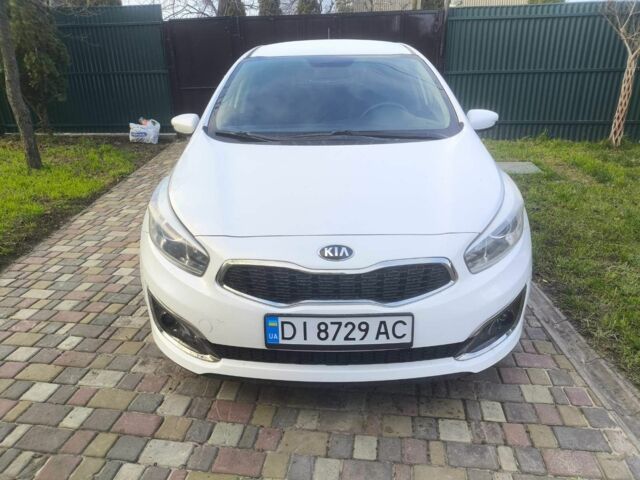 Белый Киа Сид, объемом двигателя 1.6 л и пробегом 215 тыс. км за 9700 $, фото 1 на Automoto.ua