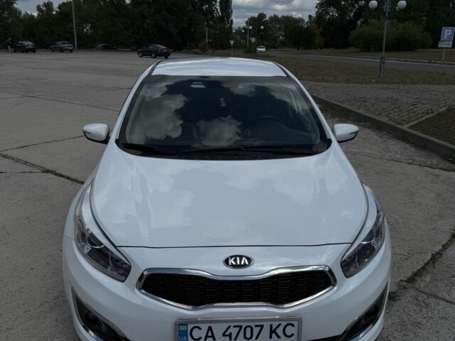 Белый Киа Сид, объемом двигателя 1.6 л и пробегом 103 тыс. км за 14500 $, фото 1 на Automoto.ua