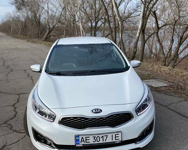 Білий Кіа Сід, об'ємом двигуна 1.59 л та пробігом 57 тис. км за 13800 $, фото 1 на Automoto.ua