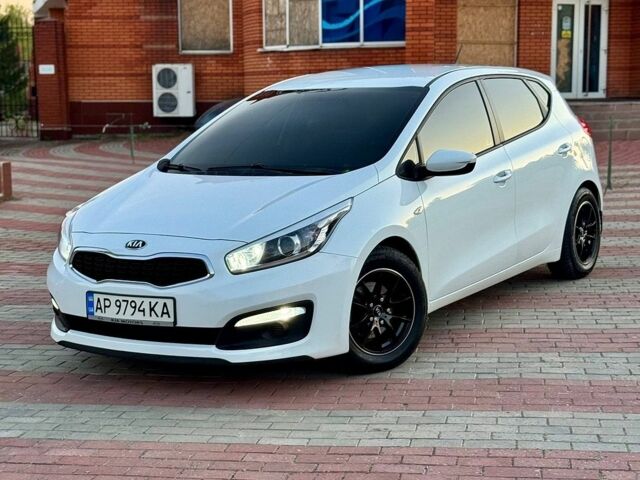 Білий Кіа Сід, об'ємом двигуна 1.6 л та пробігом 66 тис. км за 13000 $, фото 1 на Automoto.ua