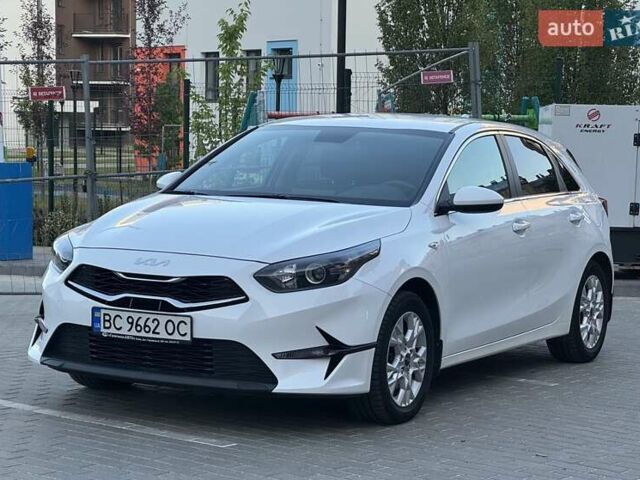Белый Киа Сид, объемом двигателя 1.59 л и пробегом 27 тыс. км за 17900 $, фото 1 на Automoto.ua