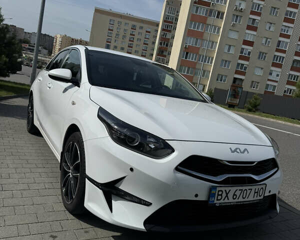 Белый Киа Сид, объемом двигателя 1.59 л и пробегом 36 тыс. км за 18000 $, фото 1 на Automoto.ua