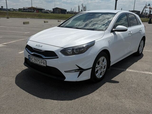 Белый Киа Сид, объемом двигателя 1.59 л и пробегом 44 тыс. км за 17800 $, фото 1 на Automoto.ua