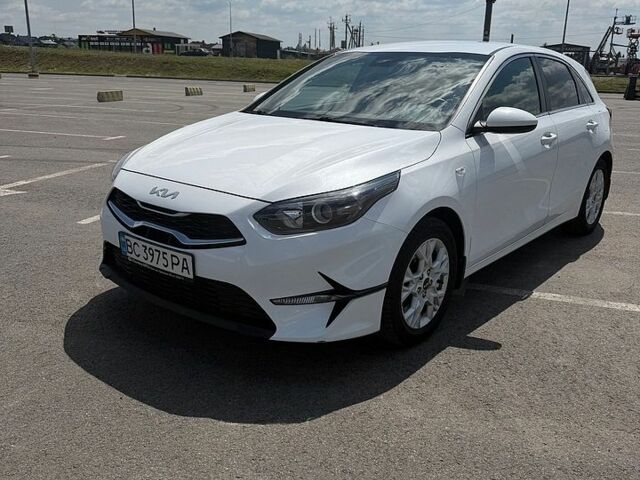 Белый Киа Сид, объемом двигателя 1.59 л и пробегом 44 тыс. км за 17800 $, фото 1 на Automoto.ua
