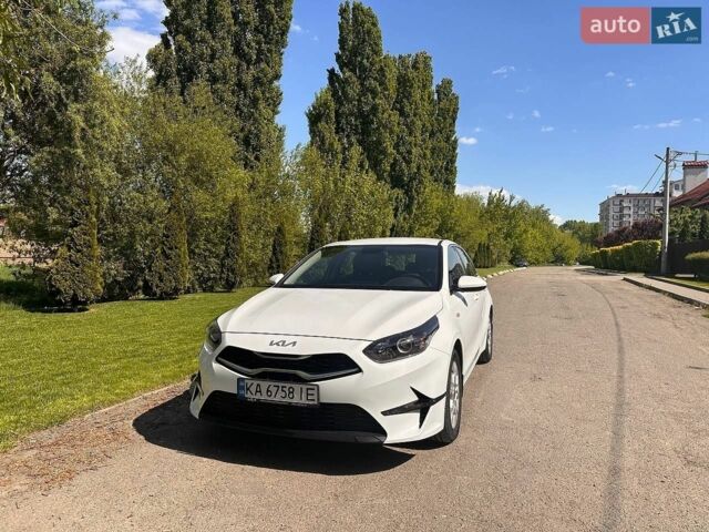 Білий Кіа Сід, об'ємом двигуна 1.59 л та пробігом 13 тис. км за 18500 $, фото 1 на Automoto.ua