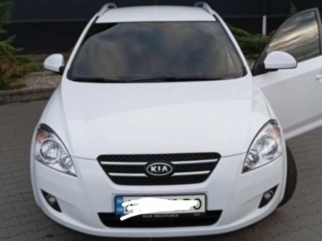 Белый Киа Сид, объемом двигателя 0 л и пробегом 295 тыс. км за 4250 $, фото 1 на Automoto.ua