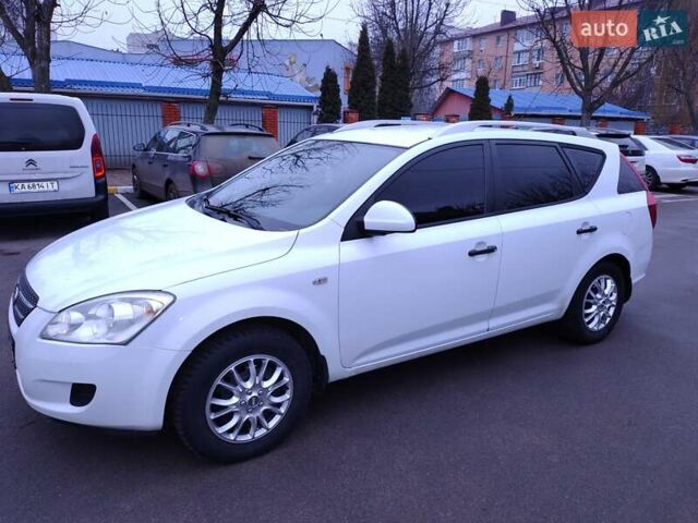 Белый Киа Сид, объемом двигателя 1.6 л и пробегом 230 тыс. км за 4999 $, фото 1 на Automoto.ua