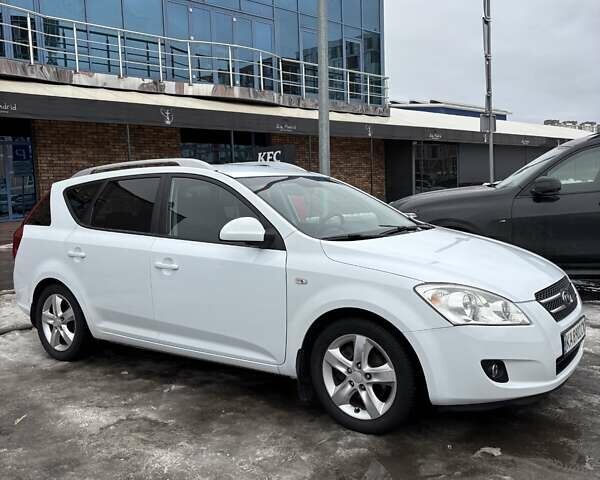 Білий Кіа Сід, об'ємом двигуна 1.59 л та пробігом 243 тис. км за 6200 $, фото 1 на Automoto.ua