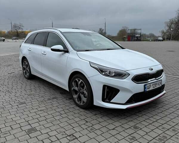 Белый Киа Сид, объемом двигателя 1.6 л и пробегом 58 тыс. км за 17799 $, фото 1 на Automoto.ua