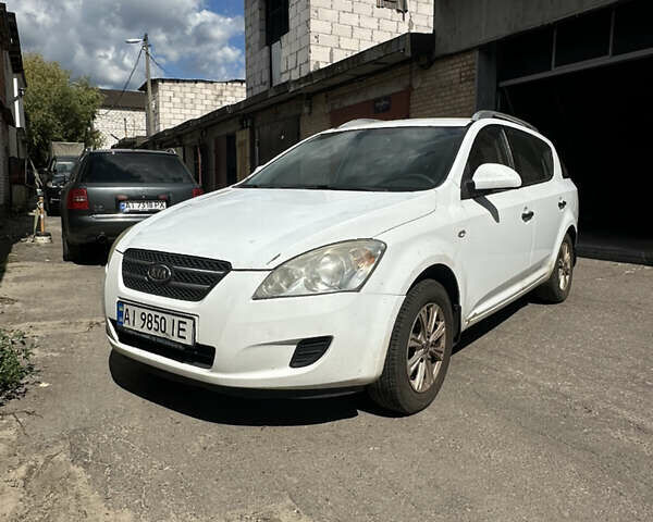 Белый Киа Сид, объемом двигателя 1.6 л и пробегом 315 тыс. км за 4900 $, фото 1 на Automoto.ua