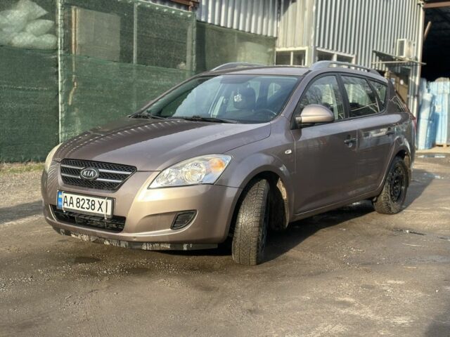 Білий Кіа Сід, об'ємом двигуна 0 л та пробігом 220 тис. км за 5000 $, фото 1 на Automoto.ua