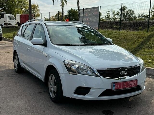 Білий Кіа Сід, об'ємом двигуна 1.4 л та пробігом 147 тис. км за 5700 $, фото 1 на Automoto.ua
