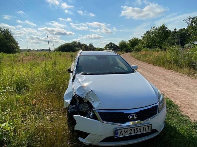 Білий Кіа Сід, об'ємом двигуна 1.6 л та пробігом 190 тис. км за 4699 $, фото 1 на Automoto.ua