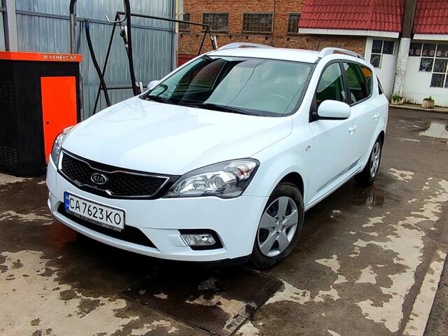 Білий Кіа Сід, об'ємом двигуна 1.6 л та пробігом 1000 тис. км за 7200 $, фото 1 на Automoto.ua