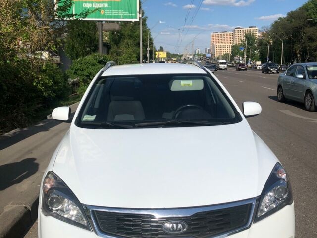 Білий Кіа Сід, об'ємом двигуна 1.6 л та пробігом 120 тис. км за 9000 $, фото 1 на Automoto.ua