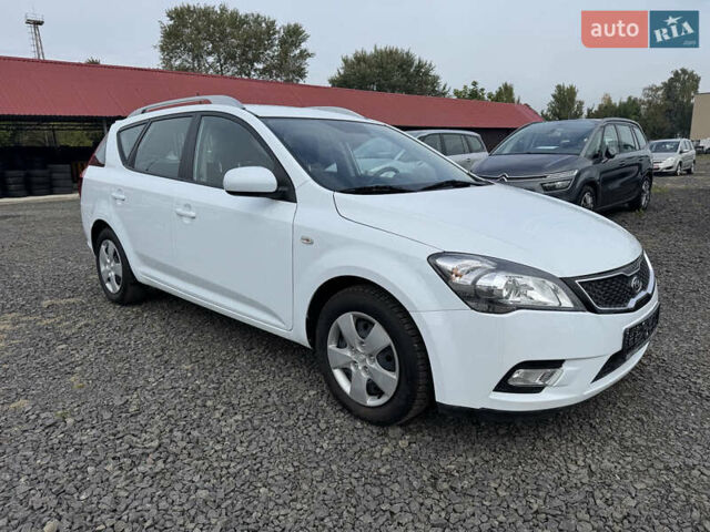 Белый Киа Сид, объемом двигателя 1.6 л и пробегом 99 тыс. км за 6900 $, фото 1 на Automoto.ua