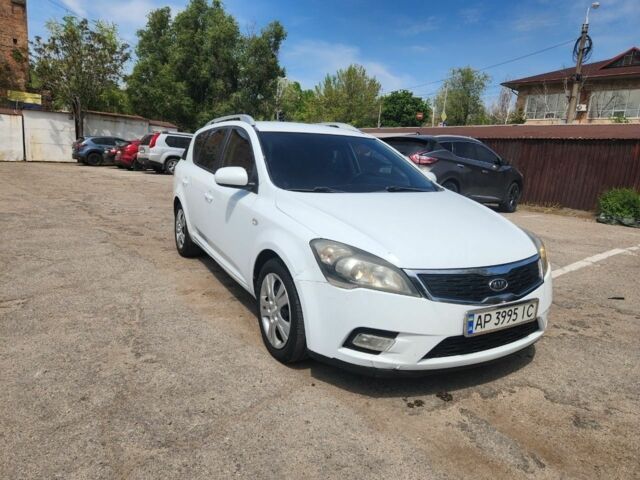 Белый Киа Сид, объемом двигателя 1.6 л и пробегом 202 тыс. км за 6700 $, фото 1 на Automoto.ua