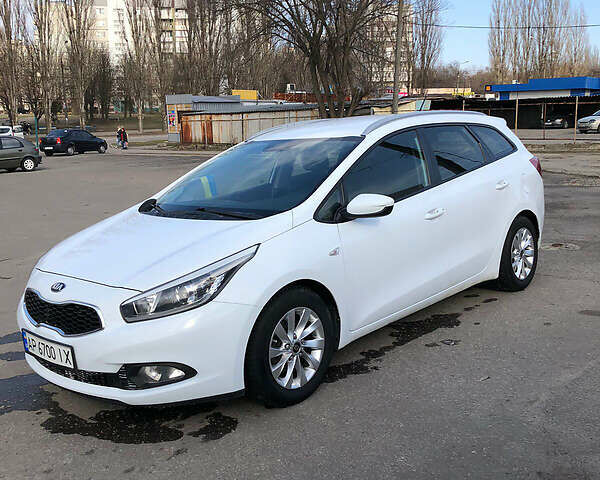 Білий Кіа Сід, об'ємом двигуна 1.4 л та пробігом 250 тис. км за 7900 $, фото 1 на Automoto.ua