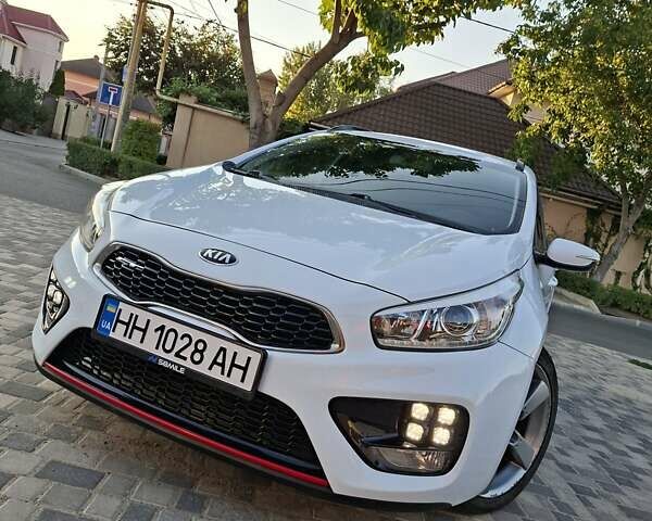 Белый Киа Сид, объемом двигателя 1.59 л и пробегом 95 тыс. км за 12400 $, фото 1 на Automoto.ua