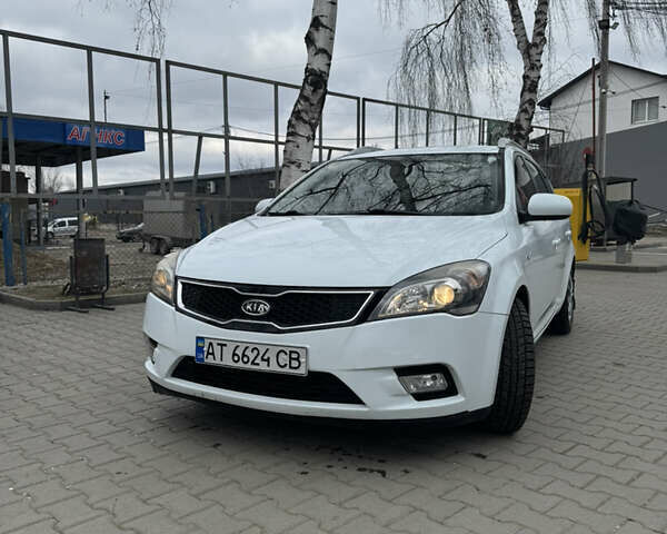 Белый Киа Сид, объемом двигателя 1.6 л и пробегом 277 тыс. км за 6800 $, фото 1 на Automoto.ua