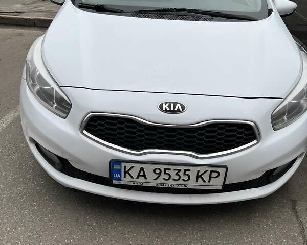 Белый Киа Сид, объемом двигателя 0 л и пробегом 208 тыс. км за 8500 $, фото 1 на Automoto.ua