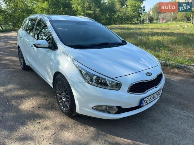 Белый Киа Сид, объемом двигателя 1.58 л и пробегом 162 тыс. км за 10600 $, фото 1 на Automoto.ua