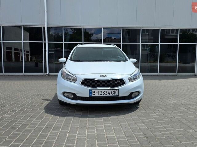 Белый Киа Сид, объемом двигателя 1.6 л и пробегом 167 тыс. км за 11000 $, фото 1 на Automoto.ua