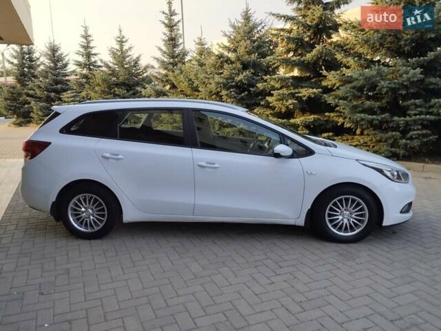 Білий Кіа Сід, об'ємом двигуна 1.58 л та пробігом 120 тис. км за 10600 $, фото 1 на Automoto.ua