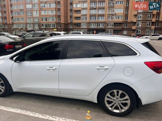 Белый Киа Сид, объемом двигателя 1.58 л и пробегом 191 тыс. км за 9500 $, фото 1 на Automoto.ua