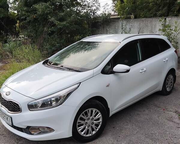 Белый Киа Сид, объемом двигателя 1.59 л и пробегом 209 тыс. км за 8300 $, фото 1 на Automoto.ua