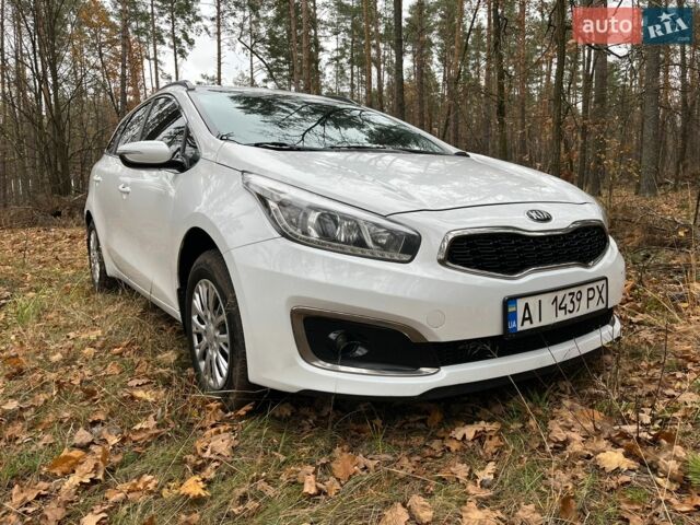 Білий Кіа Сід, об'ємом двигуна 1.58 л та пробігом 220 тис. км за 9000 $, фото 1 на Automoto.ua