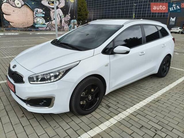 Белый Киа Сид, объемом двигателя 1.6 л и пробегом 237 тыс. км за 11100 $, фото 1 на Automoto.ua