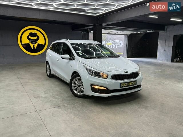 Белый Киа Сид, объемом двигателя 1.58 л и пробегом 224 тыс. км за 9600 $, фото 1 на Automoto.ua