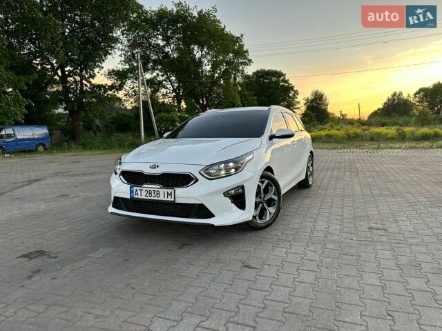 Белый Киа Сид, объемом двигателя 1.6 л и пробегом 242 тыс. км за 13900 $, фото 1 на Automoto.ua