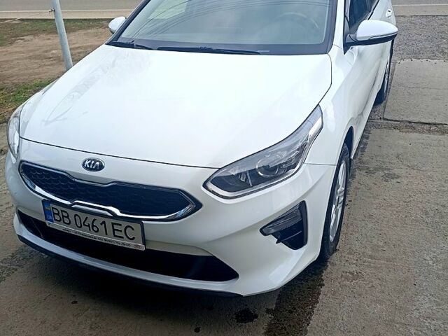 Білий Кіа Сід, об'ємом двигуна 1.6 л та пробігом 29 тис. км за 17200 $, фото 1 на Automoto.ua