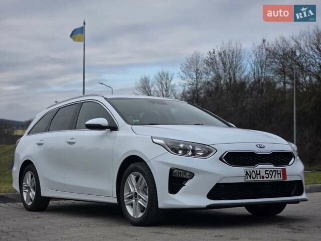 Белый Киа Сид, объемом двигателя 1.6 л и пробегом 213 тыс. км за 14499 $, фото 1 на Automoto.ua