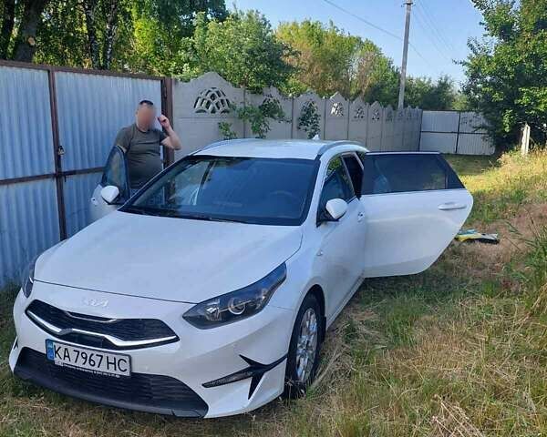Белый Киа Сид, объемом двигателя 1.6 л и пробегом 36 тыс. км за 17899 $, фото 1 на Automoto.ua