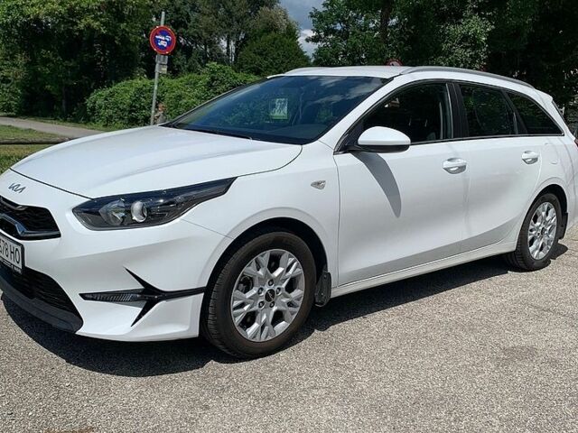 Білий Кіа Сід, об'ємом двигуна 1.6 л та пробігом 20 тис. км за 18386 $, фото 1 на Automoto.ua