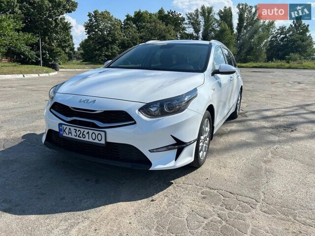 Белый Киа Сид, объемом двигателя 1.59 л и пробегом 30 тыс. км за 17300 $, фото 1 на Automoto.ua