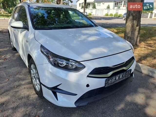 Белый Киа Сид, объемом двигателя 1.59 л и пробегом 20 тыс. км за 14550 $, фото 1 на Automoto.ua