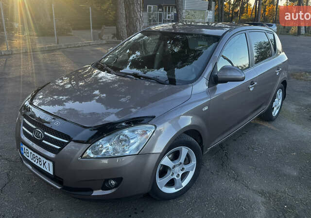 Бежевый Киа Сид, объемом двигателя 1.6 л и пробегом 226 тыс. км за 5750 $, фото 1 на Automoto.ua