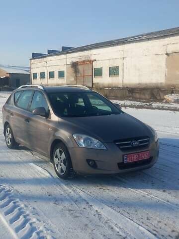 Бежевий Кіа Сід, об'ємом двигуна 0 л та пробігом 226 тис. км за 5299 $, фото 1 на Automoto.ua