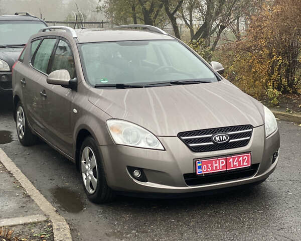 Бежевий Кіа Сід, об'ємом двигуна 0 л та пробігом 226 тис. км за 5500 $, фото 1 на Automoto.ua