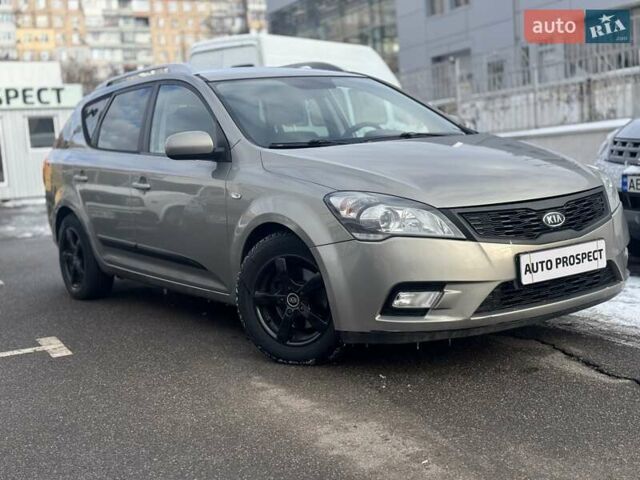 Бежевый Киа Сид, объемом двигателя 1.6 л и пробегом 180 тыс. км за 6500 $, фото 1 на Automoto.ua