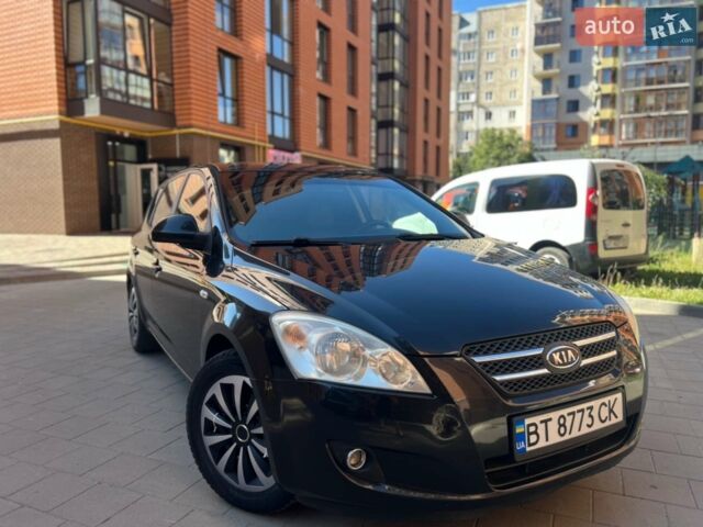 Черный Киа Сид, объемом двигателя 1.4 л и пробегом 250 тыс. км за 5300 $, фото 1 на Automoto.ua