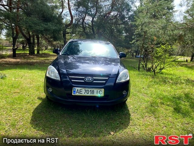 Черный Киа Сид, объемом двигателя 1.6 л и пробегом 193 тыс. км за 6200 $, фото 1 на Automoto.ua