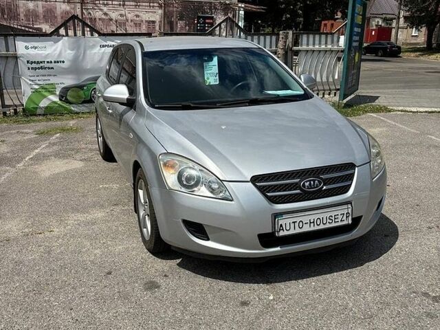 Чорний Кіа Сід, об'ємом двигуна 1.6 л та пробігом 209 тис. км за 5300 $, фото 1 на Automoto.ua