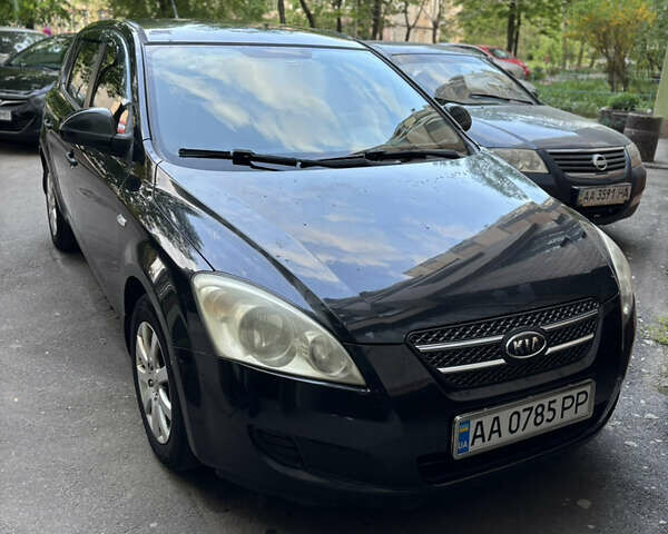 Черный Киа Сид, объемом двигателя 1.59 л и пробегом 282 тыс. км за 4500 $, фото 1 на Automoto.ua